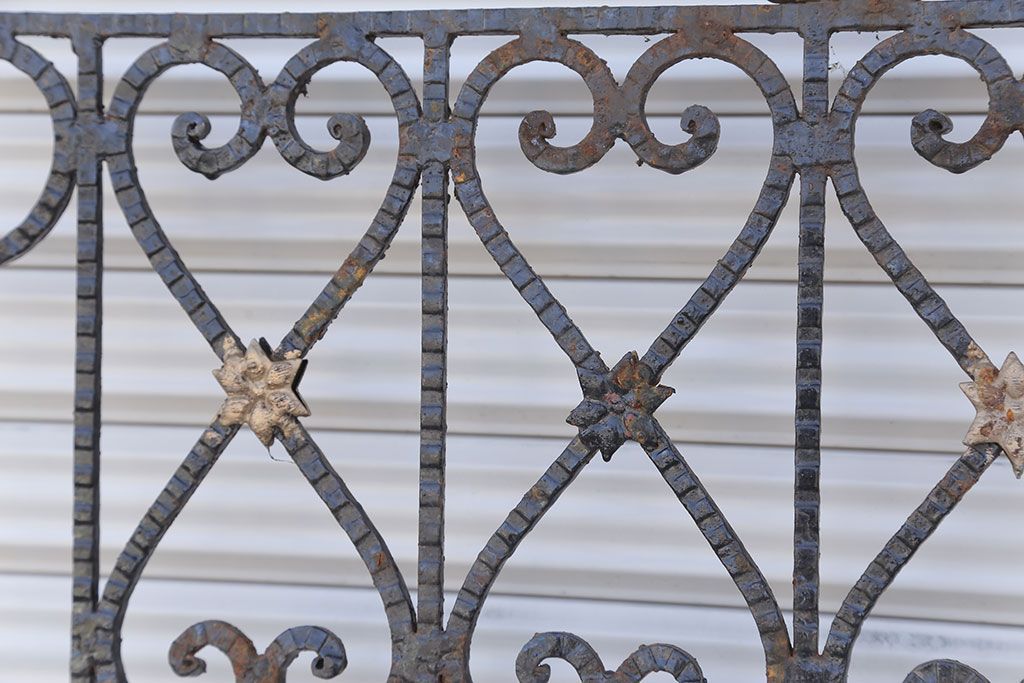 中古　大きなロートアイアンガーデンフェンス(27)(洋風フェンス、ヨーロッパ風フェンス、門扉、鉄柵)