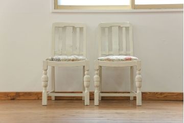 アンティーク家具　イギリスアンティーク ペイントのかわいいダイニングチェア2脚セット(1)(椅子、イス)