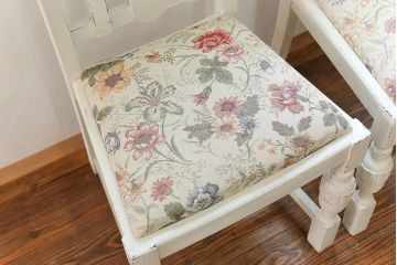 アンティーク家具　イギリスアンティーク ペイントのかわいいダイニングチェア2脚セット(1)(椅子、イス)