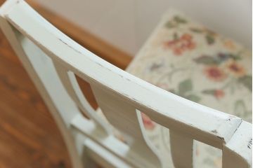 アンティーク家具　イギリスアンティーク ペイントのかわいいダイニングチェア2脚セット(1)(椅子、イス)