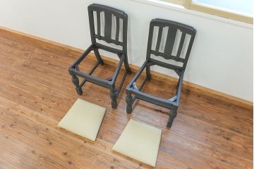 アンティーク家具　イギリスアンティーク ペイントのかわいいダイニングチェア2脚セット(2)(椅子、イス)