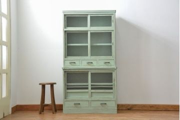 アンティーク家具　アンティークペイント　気泡ガラス入りのかわいい食器棚(カップボード、収納棚)