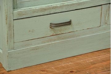 アンティーク家具　アンティークペイント　気泡ガラス入りのかわいい食器棚(カップボード、収納棚)