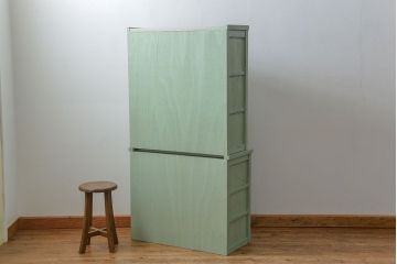 アンティーク家具　アンティークペイント　気泡ガラス入りのかわいい食器棚(カップボード、収納棚)