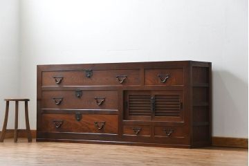 アンティーク家具　古民具・骨董 前面檜材と欅材　重厚な六尺収納箪笥(水屋箪笥、サイドボード)