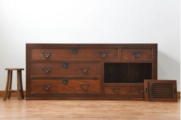 アンティーク家具　古民具・骨董 前面檜材と欅材　重厚な六尺収納箪笥(水屋箪笥、サイドボード)