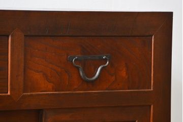 アンティーク家具　古民具・骨董 前面檜材と欅材　重厚な六尺収納箪笥(水屋箪笥、サイドボード)