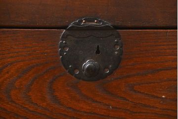 アンティーク家具　古民具・骨董 前面檜材と欅材　重厚な六尺収納箪笥(水屋箪笥、サイドボード)