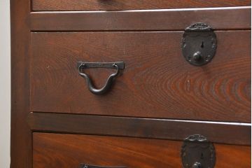 アンティーク家具　古民具・骨董 前面檜材と欅材　重厚な六尺収納箪笥(水屋箪笥、サイドボード)