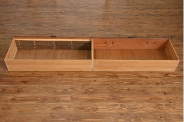 アンティーク家具　古民具・骨董 前面檜材と欅材　重厚な六尺収納箪笥(水屋箪笥、サイドボード)