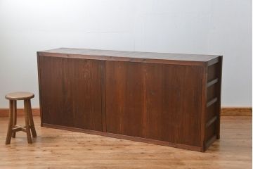 アンティーク家具　古民具・骨董 前面檜材と欅材　重厚な六尺収納箪笥(水屋箪笥、サイドボード)