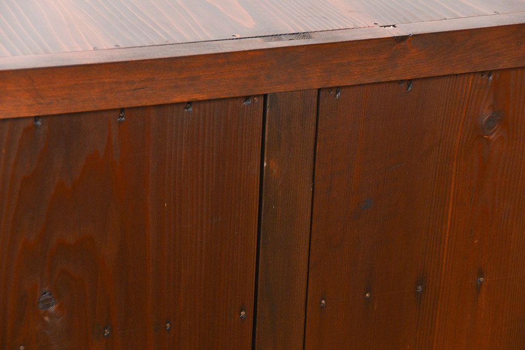 アンティーク家具　古民具・骨董 前面檜材と欅材　重厚な六尺収納箪笥(水屋箪笥、サイドボード)