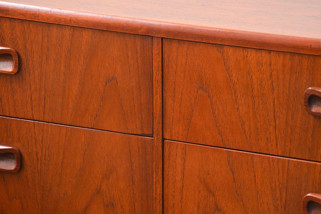 北欧家具 ジープラン(G-PLAN)北欧ビンテージチェスト(サイドボード)