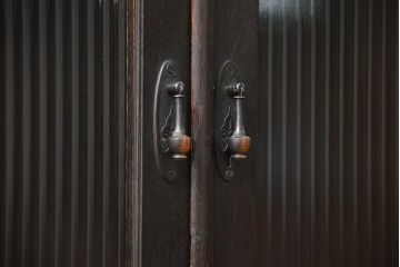 アンティーク家具　アンティーク 古い木のシックなモールガラス本箱(ブックケース、収納棚)