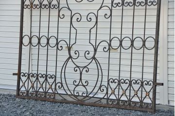 中古　大きなロートアイアンガーデンフェンス(40)(洋風フェンス、ヨーロッパ風フェンス、門扉、鉄柵)