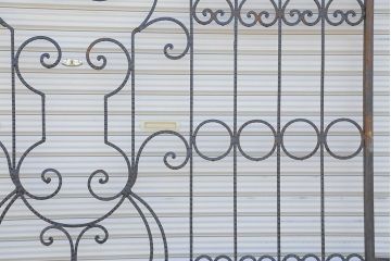 中古　大きなロートアイアンガーデンフェンス(28)(洋風フェンス、ヨーロッパ風フェンス、門扉、鉄柵)