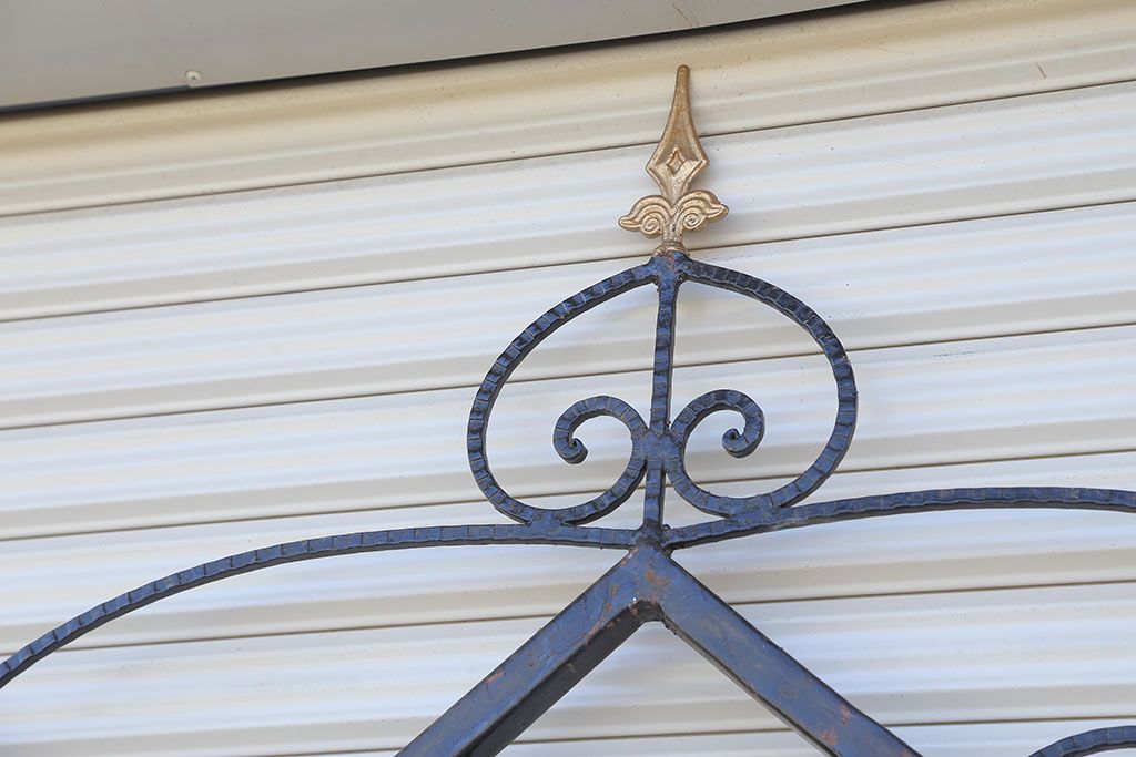 中古　大きなロートアイアンガーデンフェンス(28)(洋風フェンス、ヨーロッパ風フェンス、門扉、鉄柵)