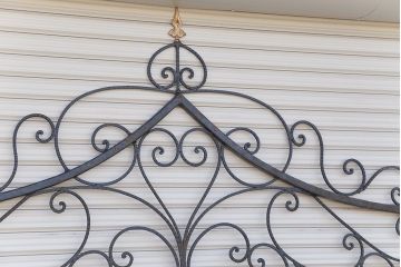 中古　大きなロートアイアンガーデンフェンス(28)(洋風フェンス、ヨーロッパ風フェンス、門扉、鉄柵)