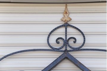 中古　大きなロートアイアンガーデンフェンス(28)(洋風フェンス、ヨーロッパ風フェンス、門扉、鉄柵)