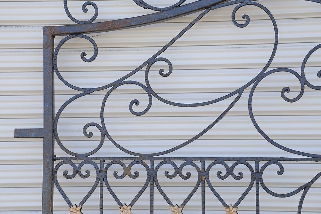 中古　大きなロートアイアンガーデンフェンス(28)(洋風フェンス、ヨーロッパ風フェンス、門扉、鉄柵)
