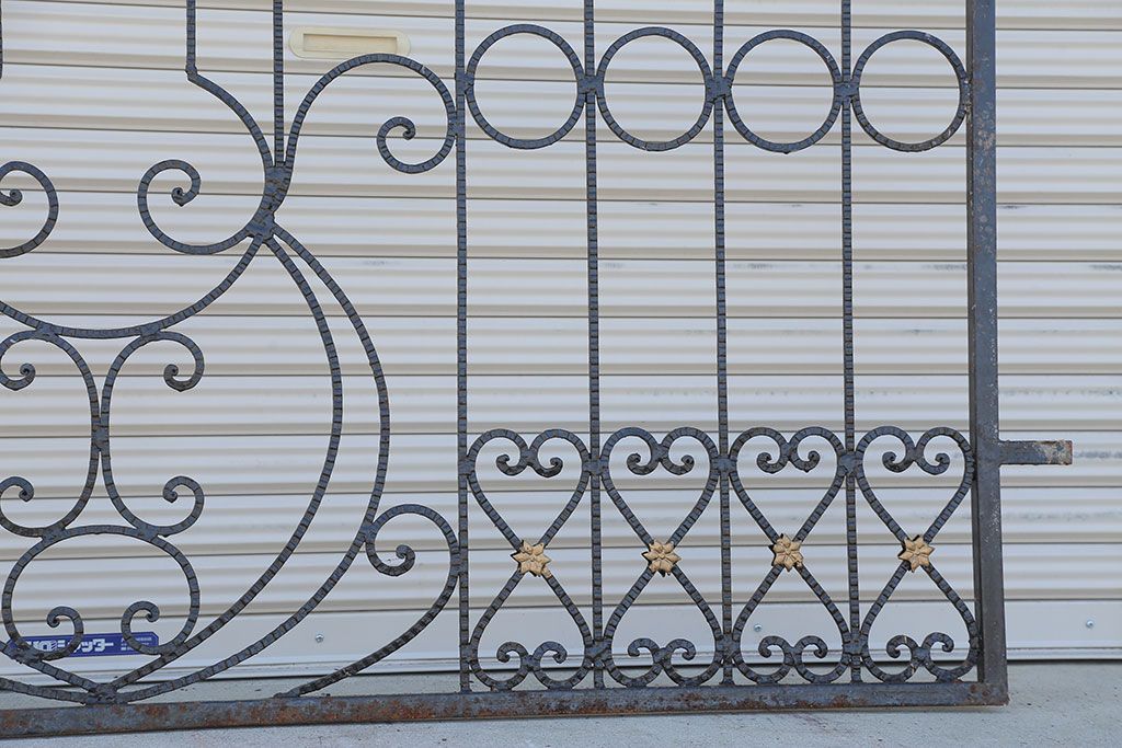 中古　大きなロートアイアンガーデンフェンス(28)(洋風フェンス、ヨーロッパ風フェンス、門扉、鉄柵)