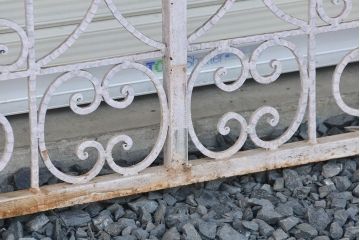 中古　大きなロートアイアンガーデンフェンス(37)(洋風フェンス、ヨーロッパ風フェンス、門扉、鉄柵)