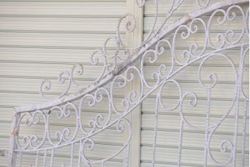中古　大きなロートアイアンガーデンフェンス(37)(洋風フェンス、ヨーロッパ風フェンス、門扉、鉄柵)