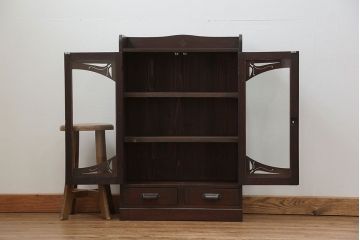 アンティーク家具　アンティーク 古い栓材の小振りな本箱(ブックケース、本棚)