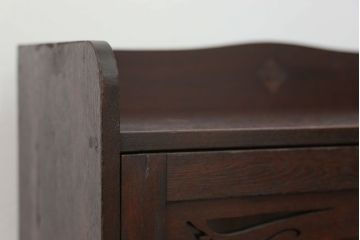 アンティーク家具　アンティーク 古い栓材の小振りな本箱(ブックケース、本棚)