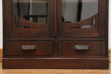 アンティーク家具　アンティーク 古い栓材の小振りな本箱(ブックケース、本棚)