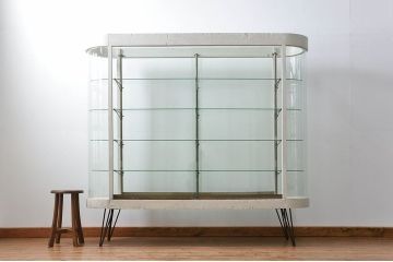 アンティーク家具　アンティーク 特大　白いペイントのオーバルガラスケース(ショーケース、飾り棚)