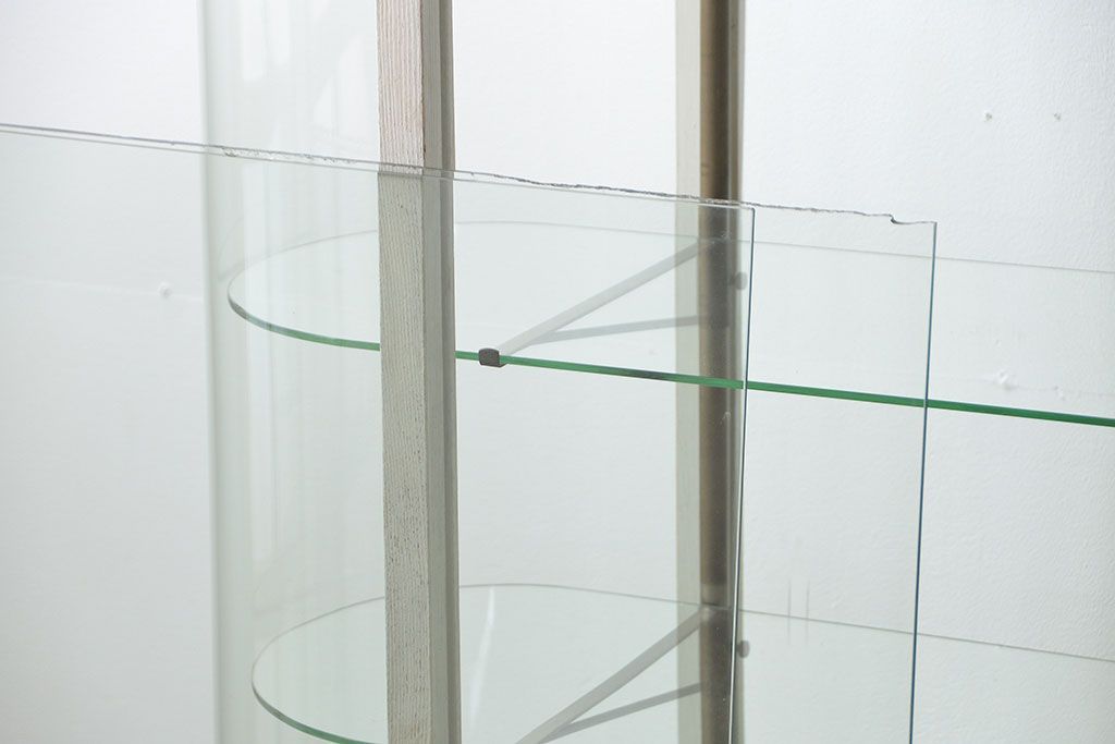 アンティーク家具　アンティーク 特大　白いペイントのオーバルガラスケース(ショーケース、飾り棚)