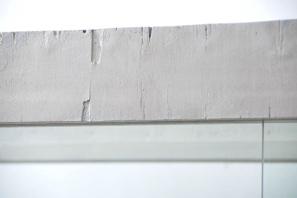 アンティーク家具　アンティーク 特大　白いペイントのオーバルガラスケース(ショーケース、飾り棚)