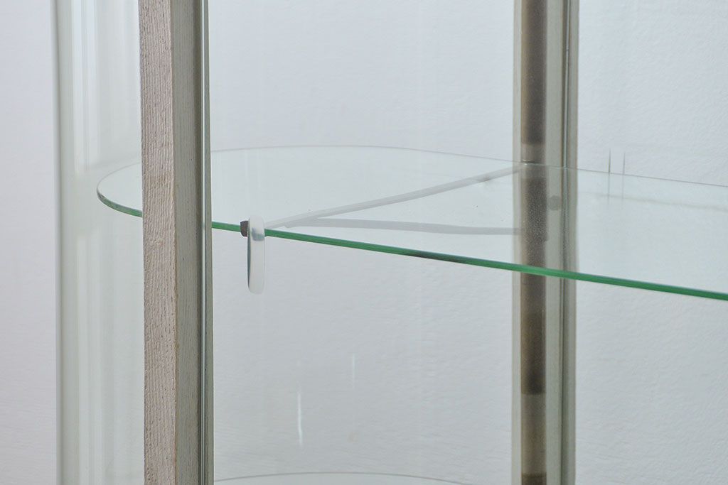 アンティーク家具　アンティーク 特大　白いペイントのオーバルガラスケース(ショーケース、飾り棚)