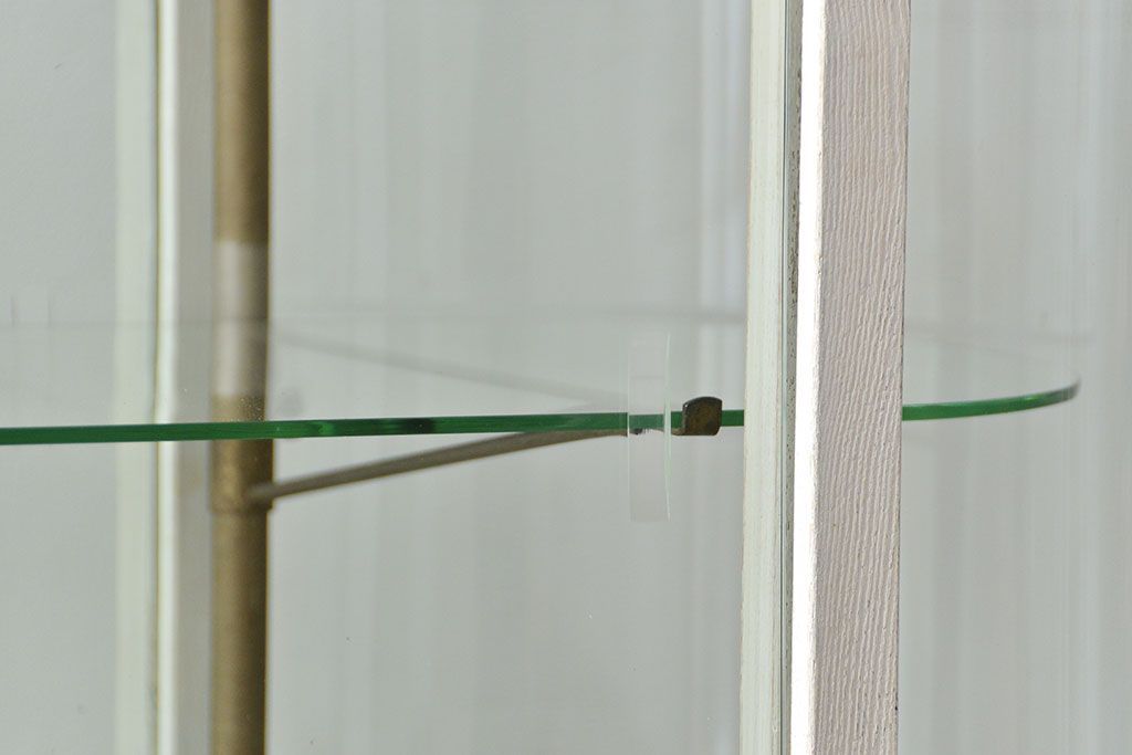 アンティーク家具　アンティーク 特大　白いペイントのオーバルガラスケース(ショーケース、飾り棚)