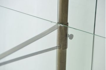 アンティーク家具　アンティーク 特大　白いペイントのオーバルガラスケース(ショーケース、飾り棚)