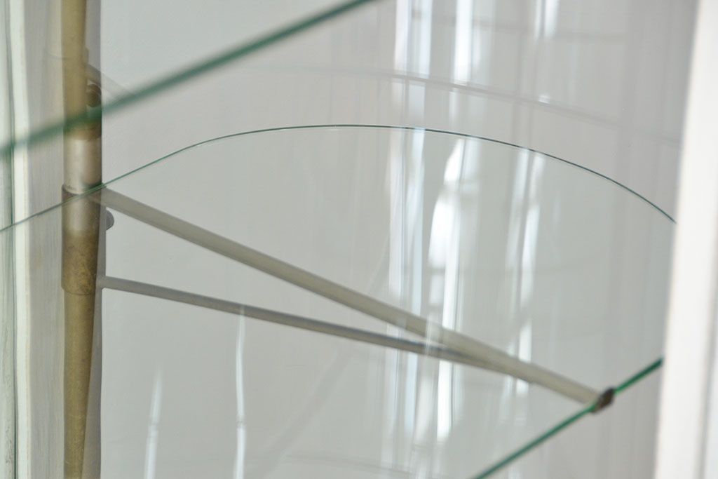 アンティーク家具　アンティーク 特大　白いペイントのオーバルガラスケース(ショーケース、飾り棚)