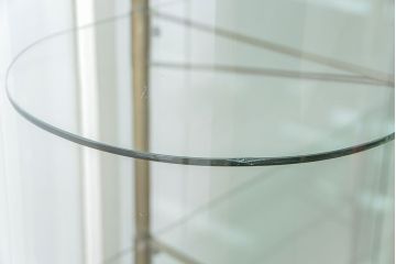 アンティーク家具　アンティーク 特大　白いペイントのオーバルガラスケース(ショーケース、飾り棚)