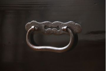 アンティーク家具　古民具・骨董 シックな庄内箪笥ローボード(1)(ローチェスト、時代箪笥)