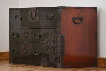 アンティーク家具　古民具・骨董 シックな庄内箪笥ローボード(2)(ローチェスト、時代箪笥)