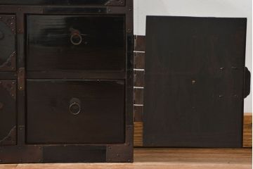 アンティーク家具　古民具・骨董 シックな庄内箪笥ローボード(2)(ローチェスト、時代箪笥)