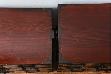 アンティーク家具　特別注文造り　内部までも漆仕上げ　六丁引き庄内箪笥(時代箪笥)