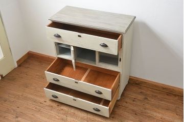 アンティーク家具　アンティークペイント　モールガラス入り脚付きチェスト(タンス、ドロワー)