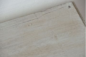 アンティーク家具　アンティークペイント　モールガラス入り脚付きチェスト(タンス、ドロワー)