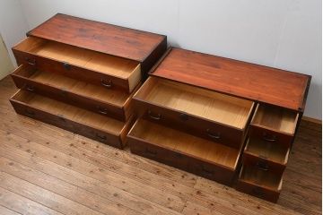 アンティーク家具　古民具・骨董 前面欅材!シンプルな二段重ね時代箪笥(チェスト、タンス)