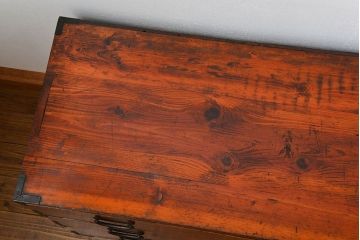 アンティーク家具　古民具・骨董 前面欅材!シンプルな二段重ね時代箪笥(チェスト、タンス)