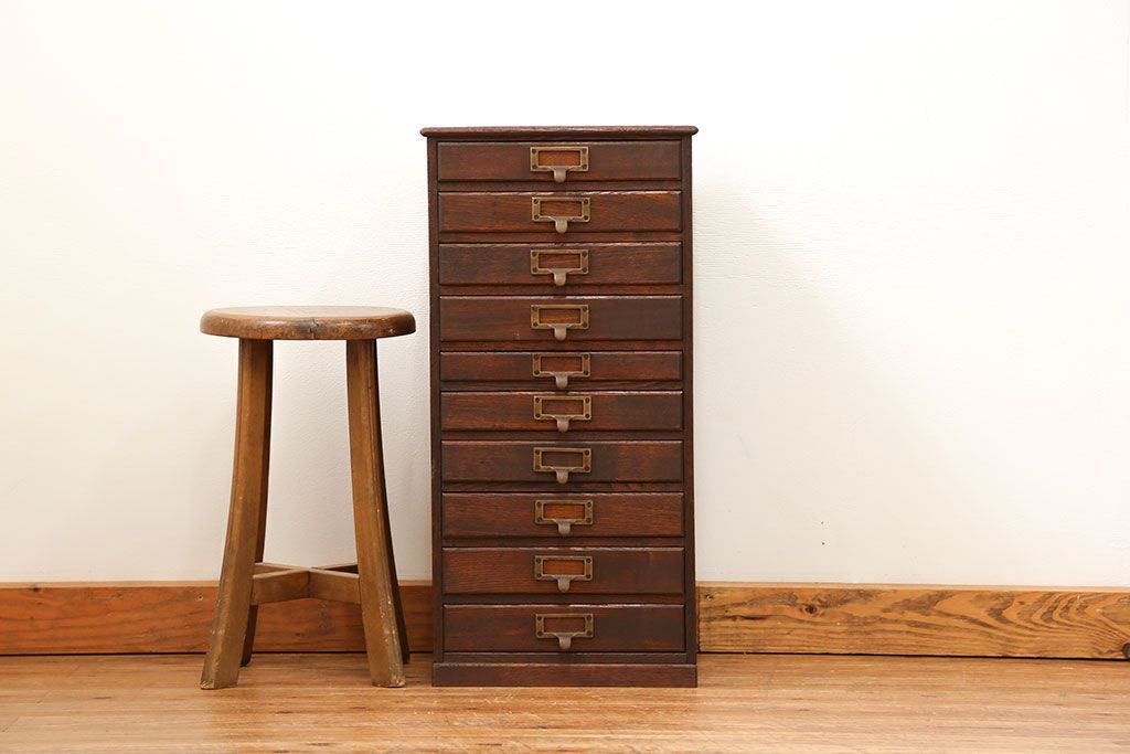 アンティーク家具　アンティーク 古い栓材の10段小引き出し(ドロワー)