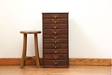 アンティーク家具　アンティーク 古い栓材の10段小引き出し(ドロワー)