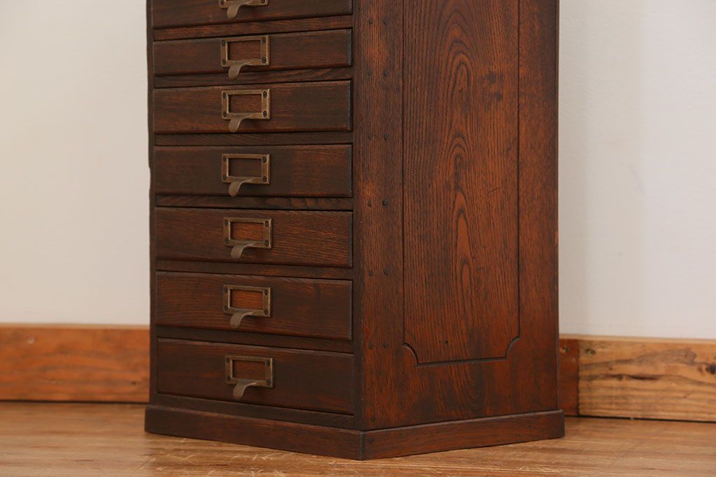 アンティーク家具　アンティーク 古い栓材の10段小引き出し(ドロワー)