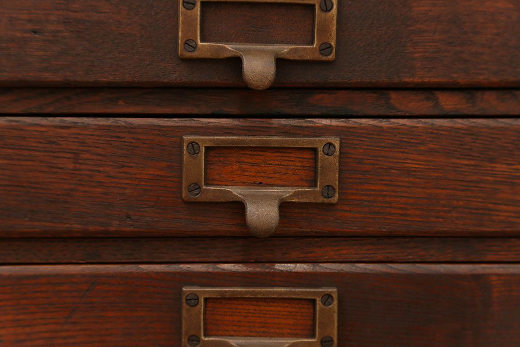 アンティーク家具　アンティーク 古い栓材の10段小引き出し(ドロワー)